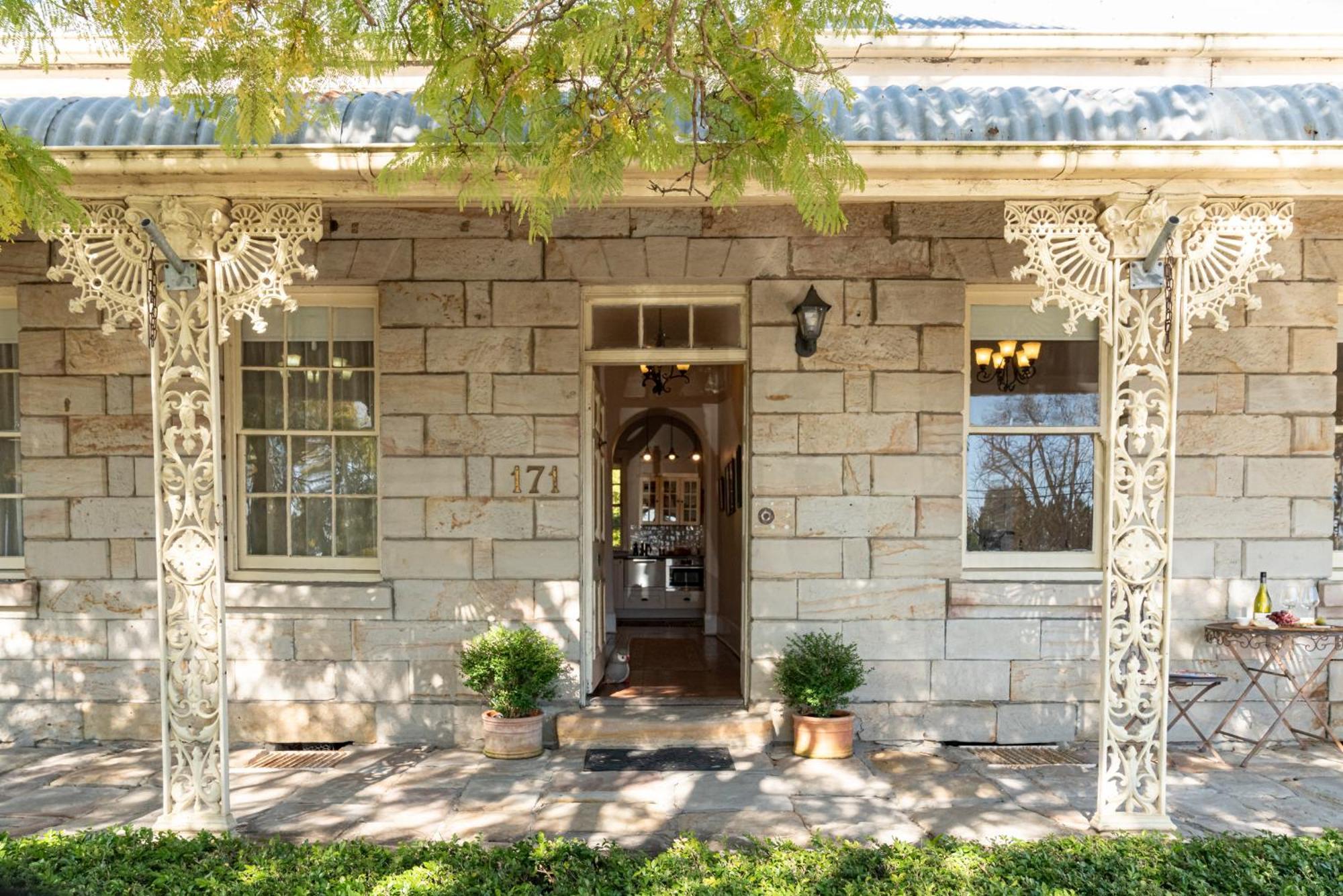Surgeon'S Cottage Morpeth Exterior photo